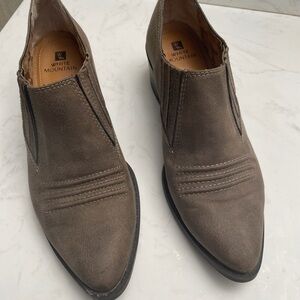 White Mountain Women's Taupe Ankle Booties